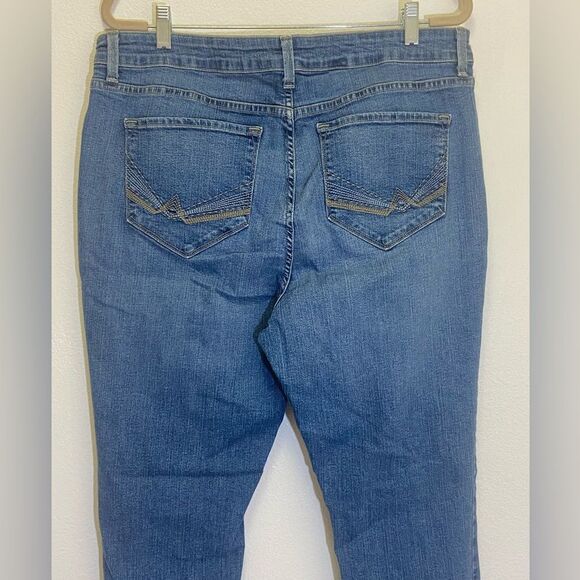 NYDJ - High Rise Mid Wash Slim Jeans - Women's size 18 - Picture 5 of 5